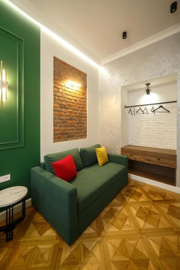 Two separate bedrooms Lychakivska 5 street old town Lviv Buitenkant foto