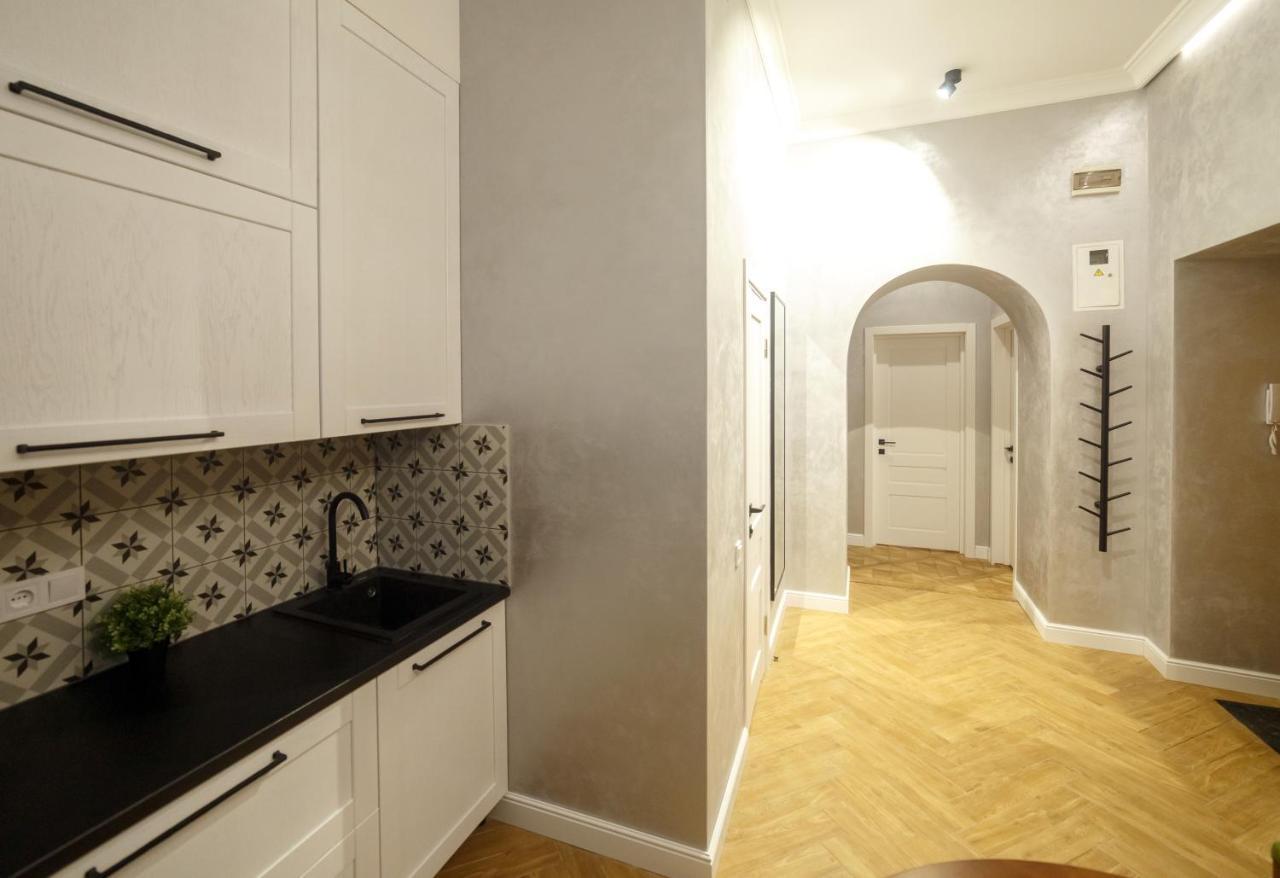 Two separate bedrooms Lychakivska 5 street old town Lviv Buitenkant foto