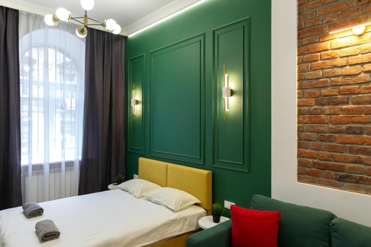 Two separate bedrooms Lychakivska 5 street old town Lviv Buitenkant foto
