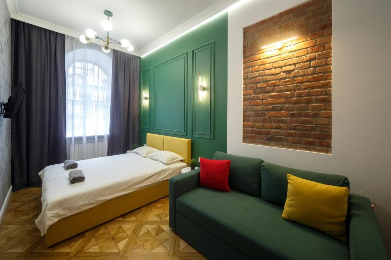 Two separate bedrooms Lychakivska 5 street old town Lviv Buitenkant foto